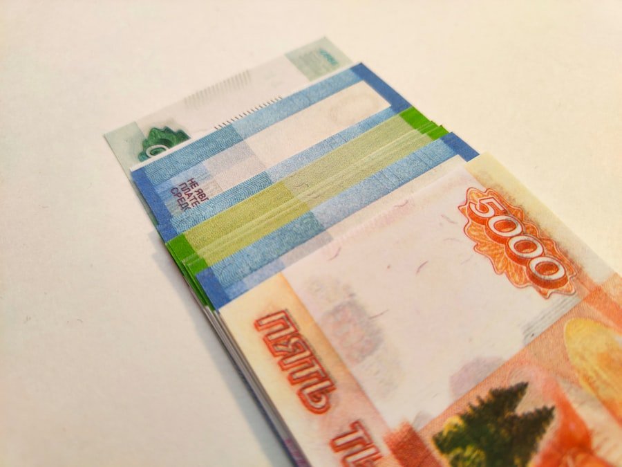 Photo money while traveling