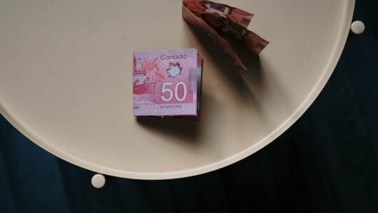 Photo money while travelling