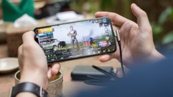 Photo mobile games