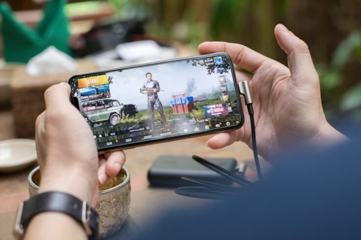 Photo mobile games